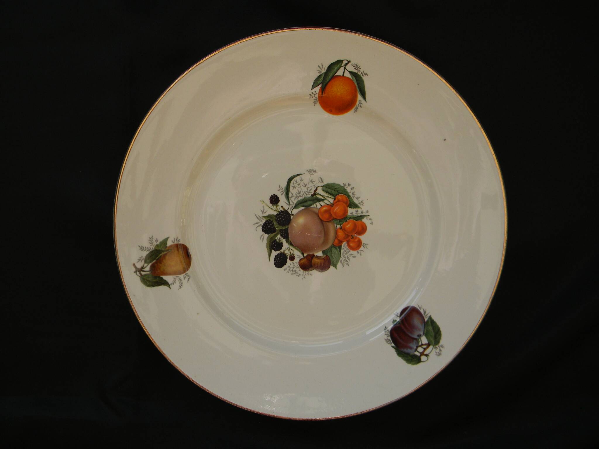 6 flat plates in orchies earthenware. fruit design.