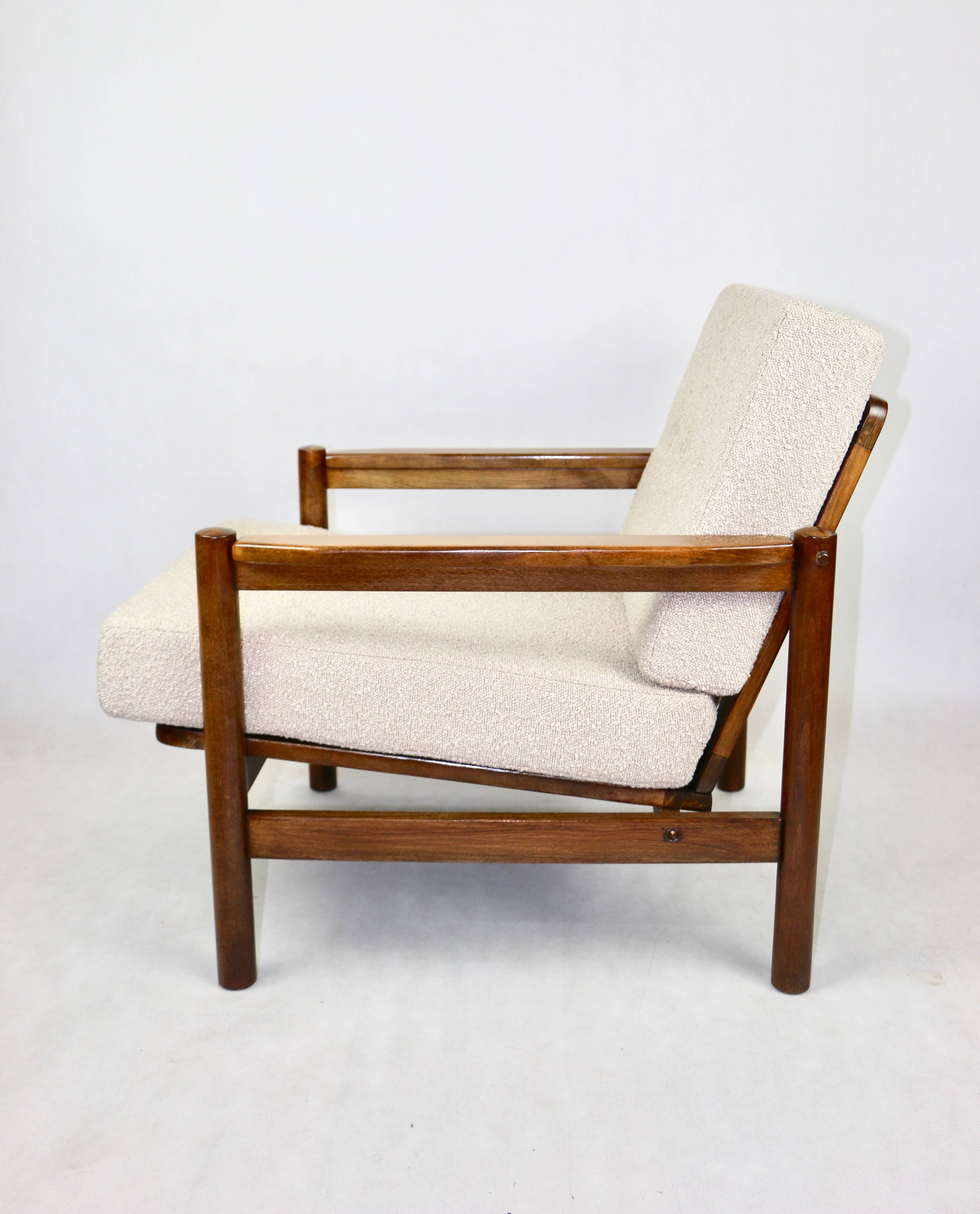 Vintage Armchair in Beige Boucle, 1970s