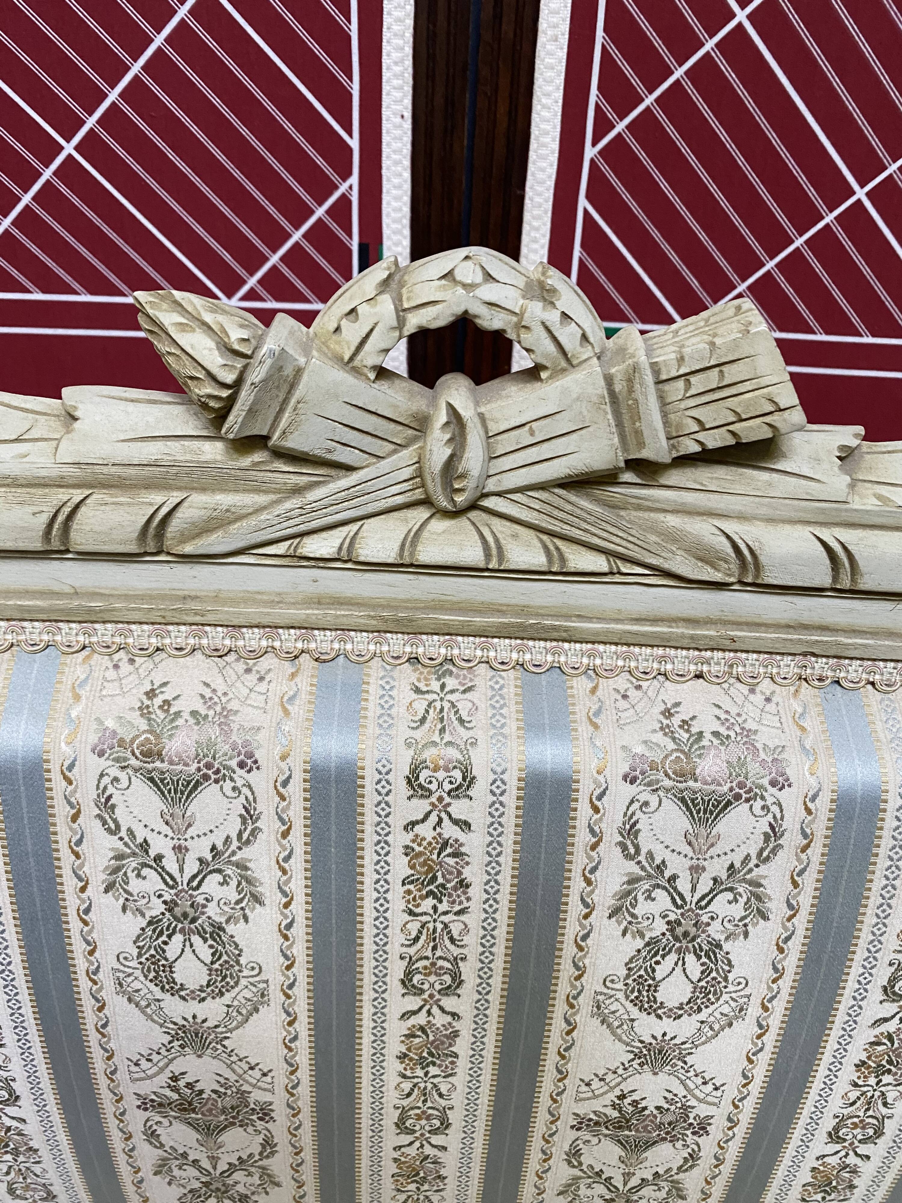 Louis XVI style bench carved with original fabrics and silks