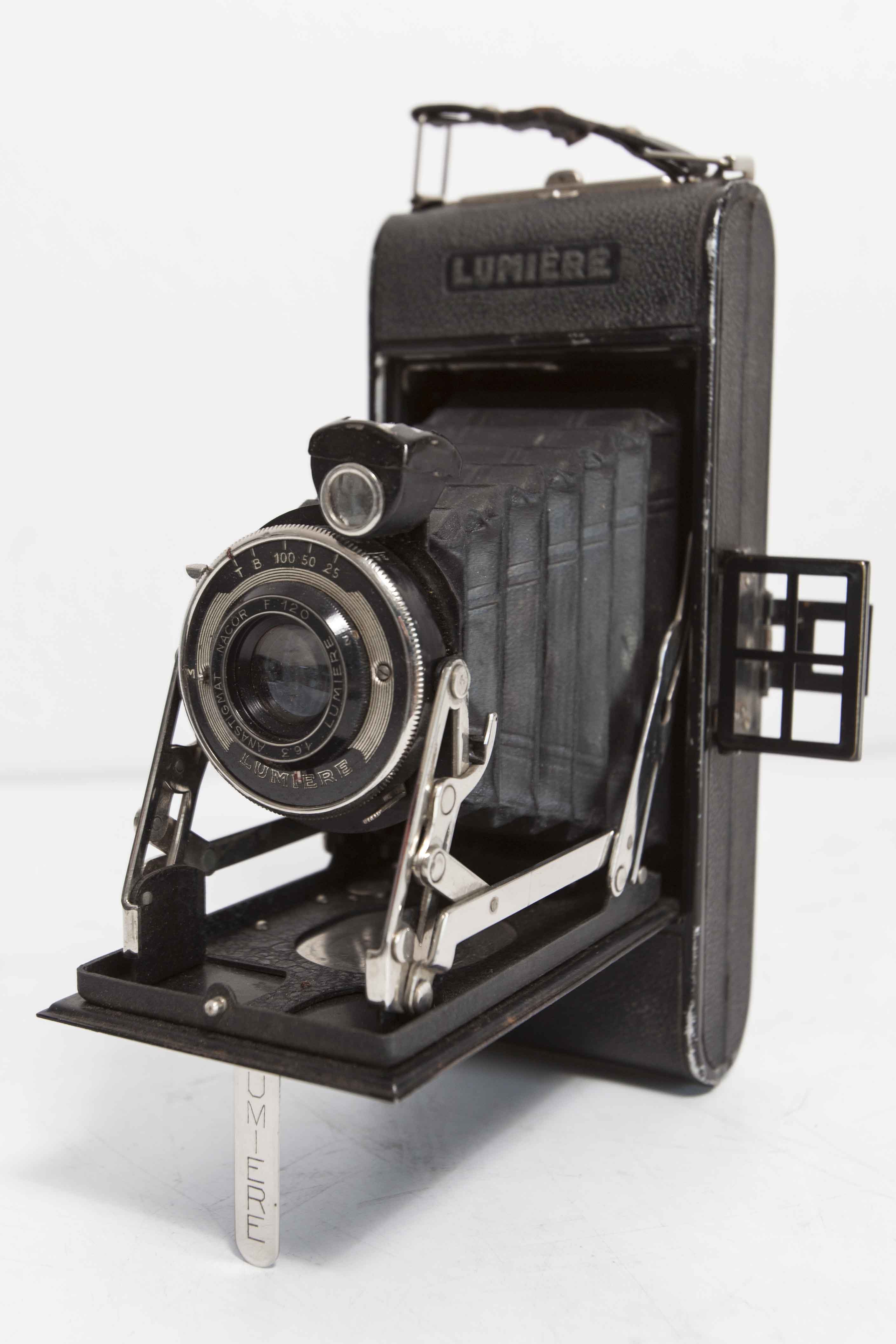 1930 Art Deco Light Camera