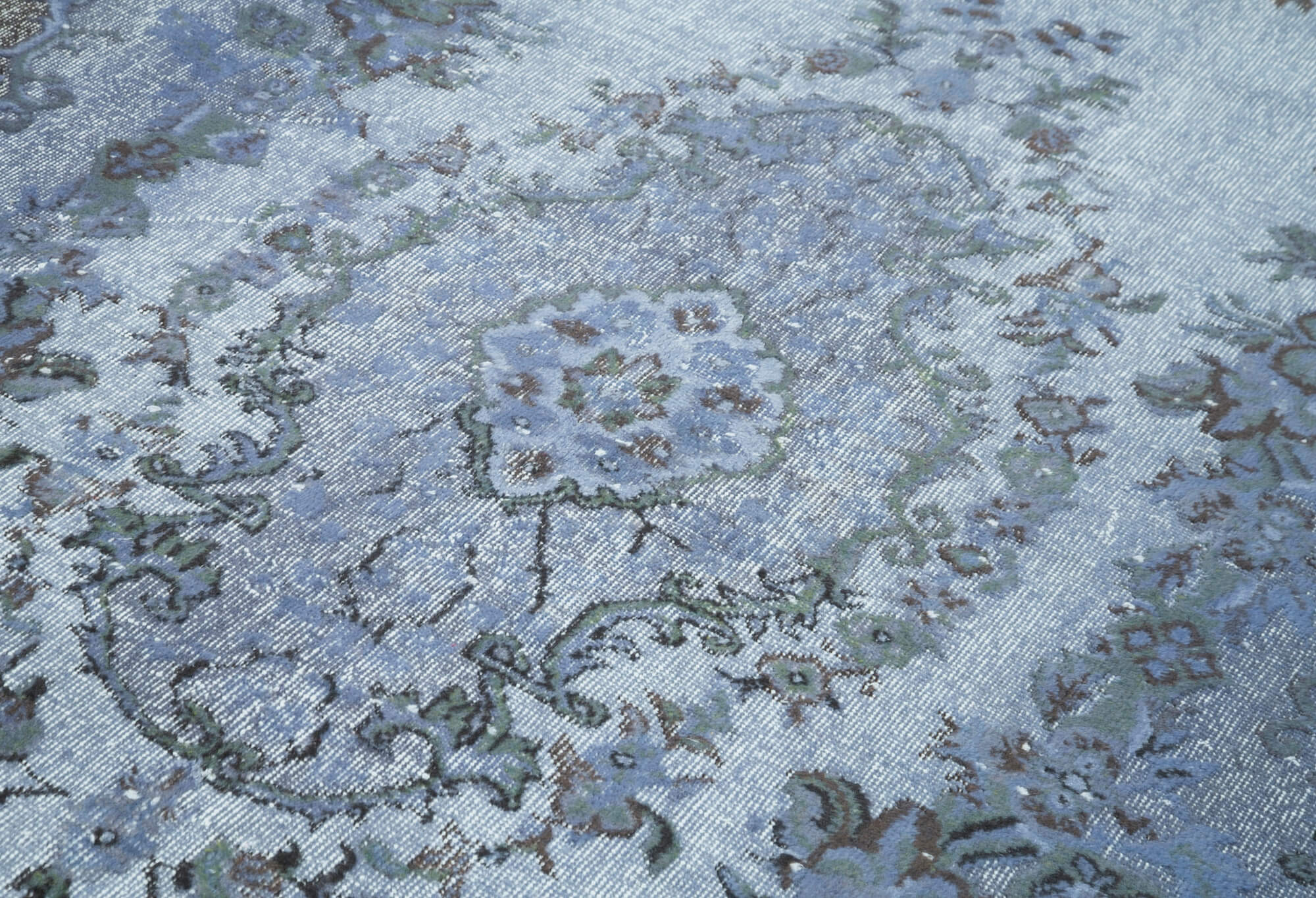 Hand-knotted vintage turkish 1970s 175 cm x 284 cm blue carpet