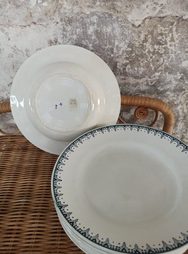 Plates in Amandinoise Saint-Amand earthenware