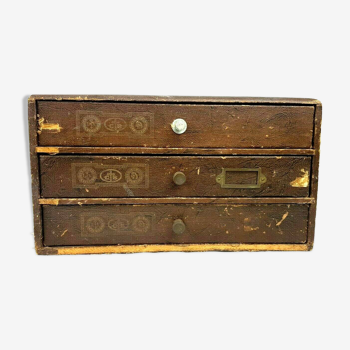 Old haberdashery box, 3 drawer display LV Paris Son horse head
