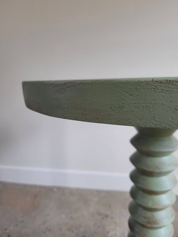 Guéridon vintage en bois patiné vert