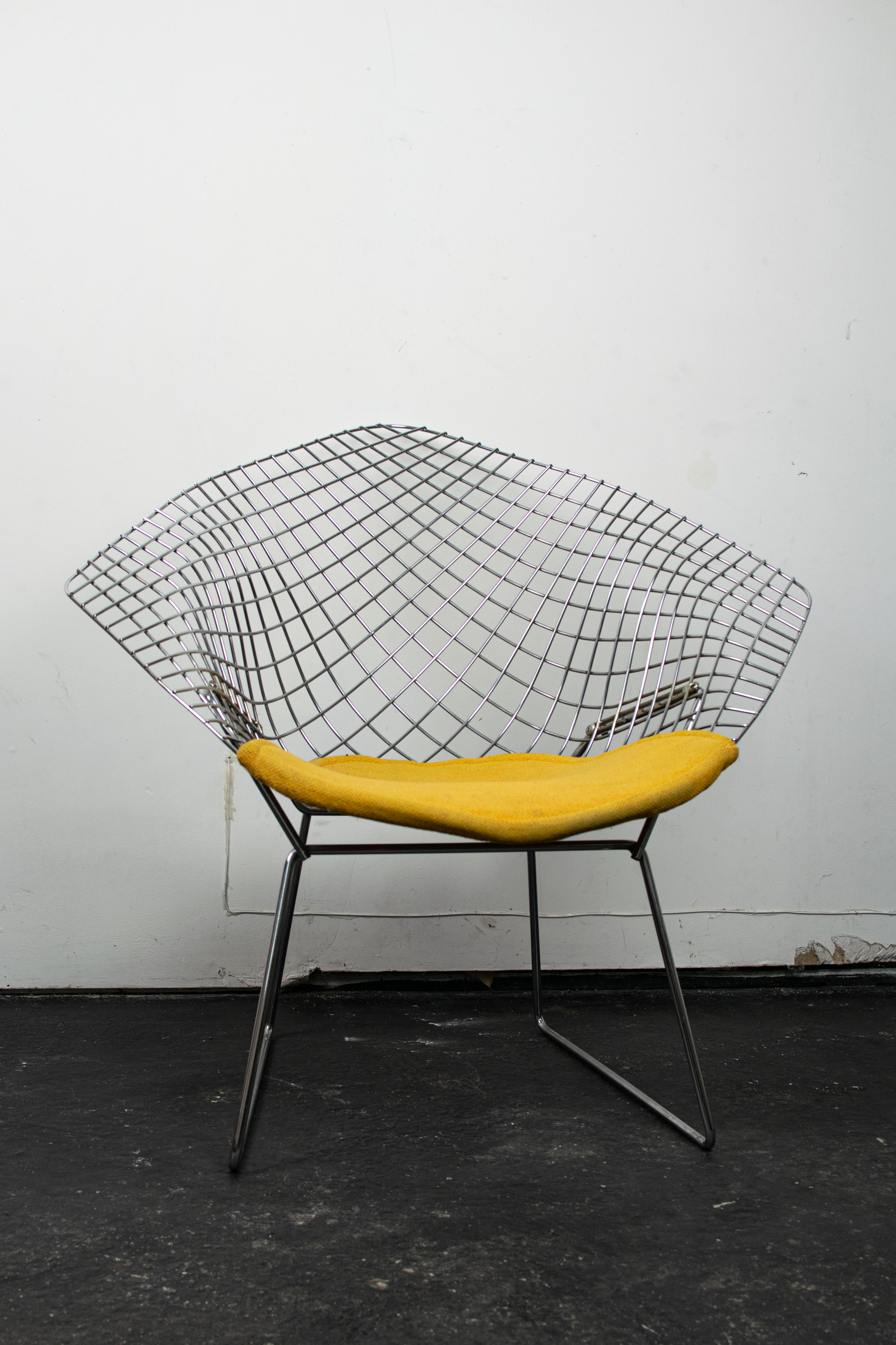 Diamond armchair by Harry Bertoia for Knoll International