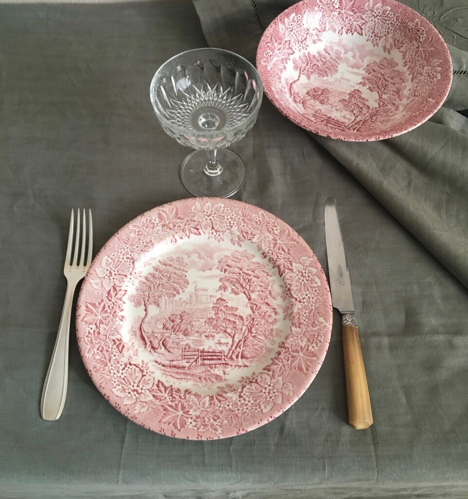 Set of 5 flat plates, EIT England, country décor