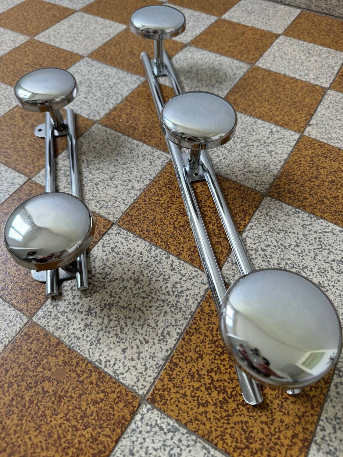 70s chrome metal coat rack (X2)