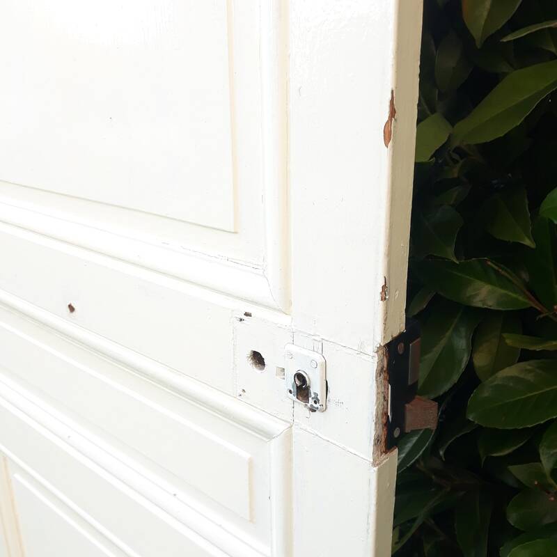 Communication door H219.5xL80cm, old panelled and moulded.