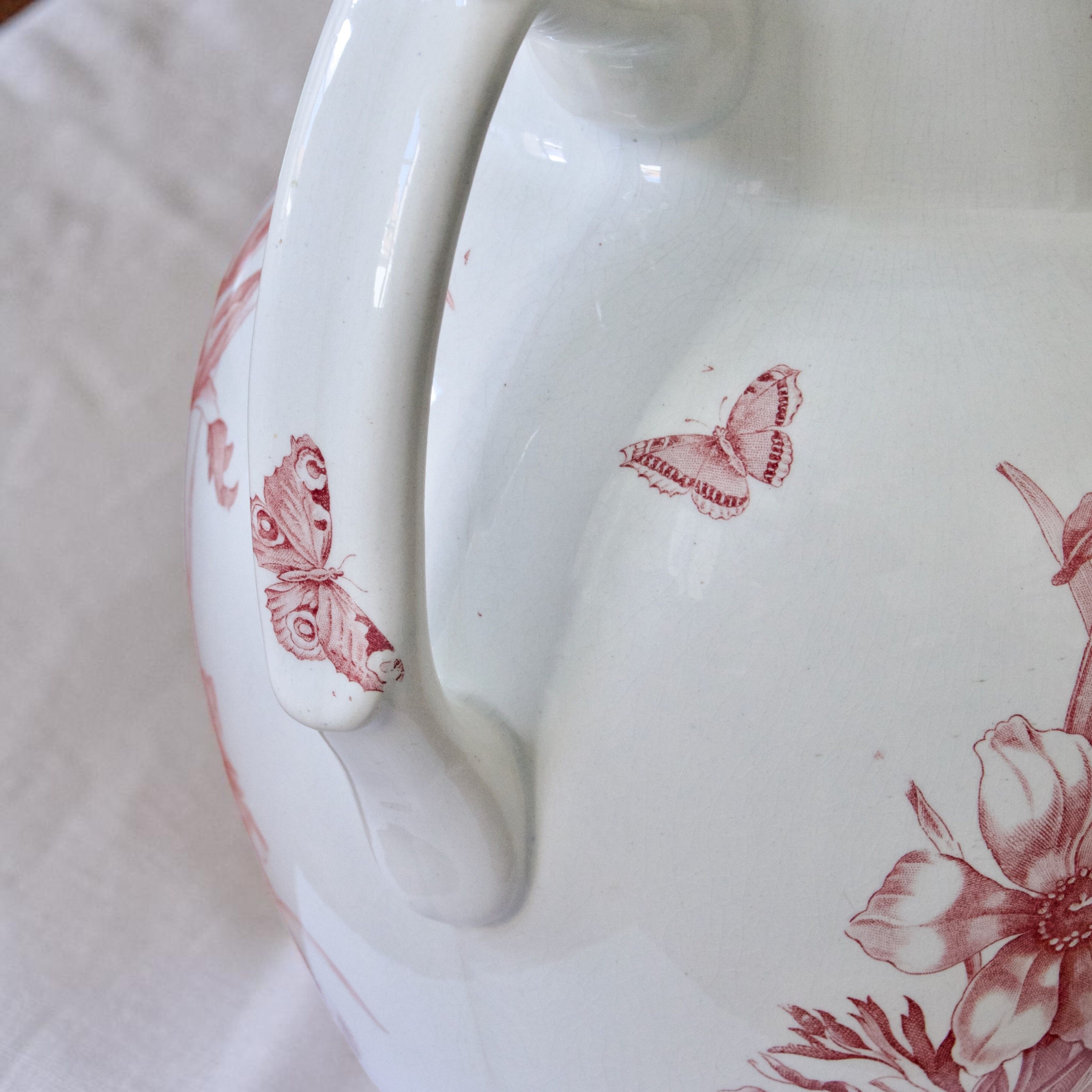Immense brocade from the 19th century signed Bertrand Bordeaux Anemone ironstone.