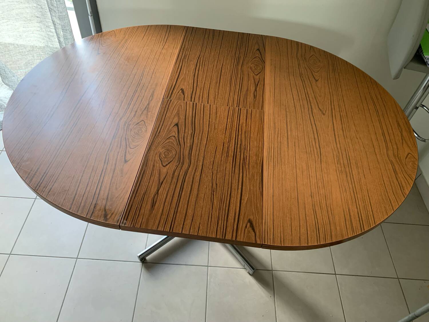 Table ronde en formica