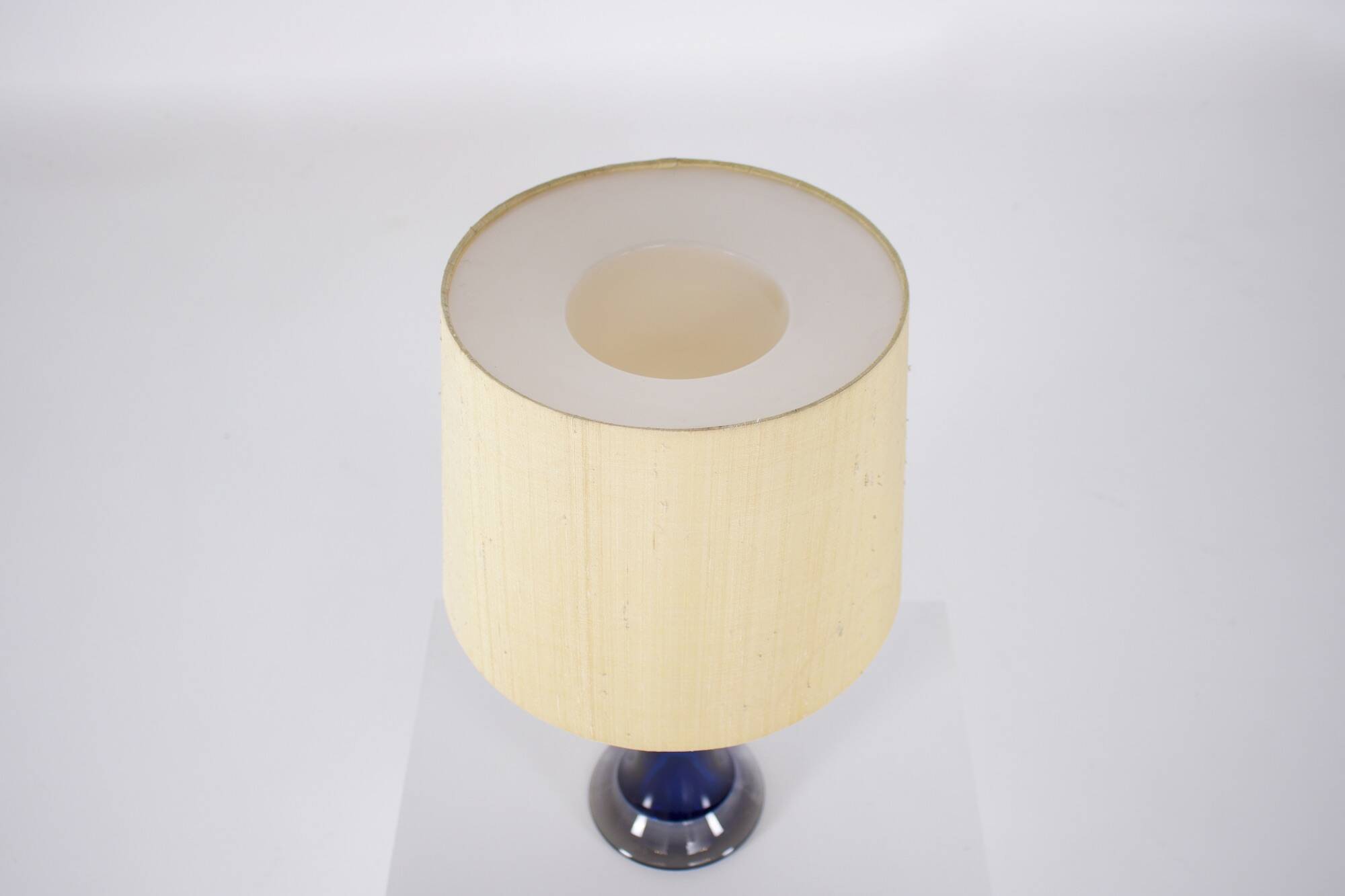 Lampe en cristal bleu cobalt Luxus Vittsjö Sweden.