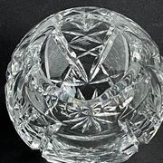 Cendrier boule individuel en cristal taillé - XXème
