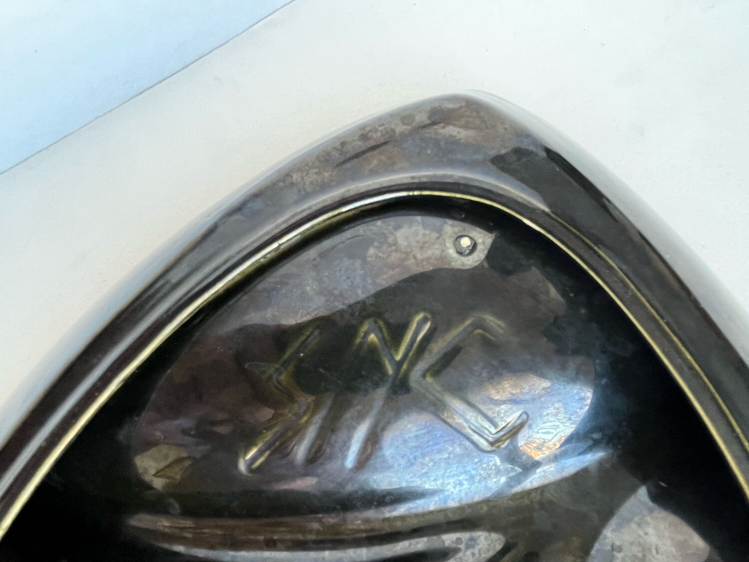 Ceramic cup with compartments