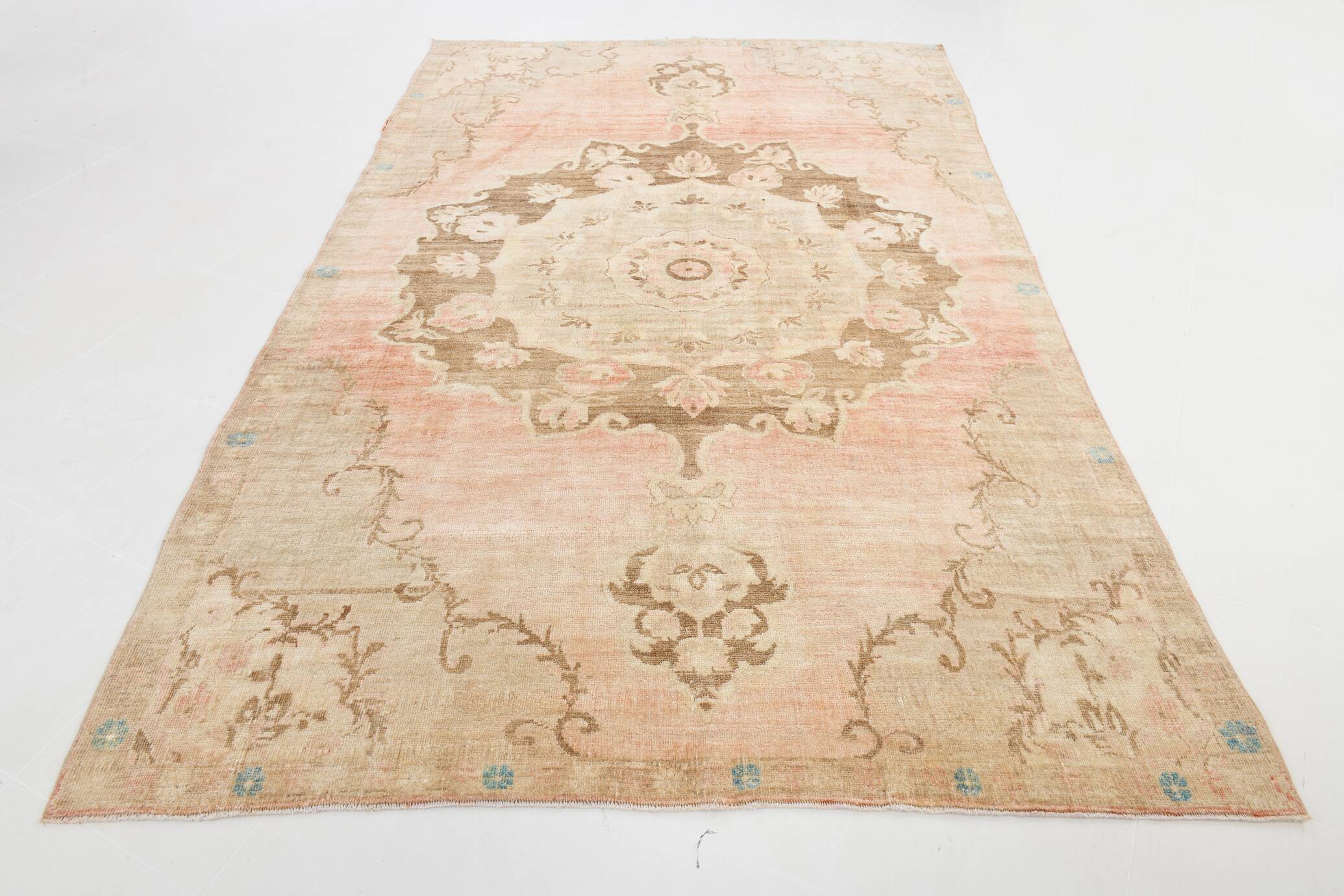 Tapis persan oriental marron et beige, 198x308 cm