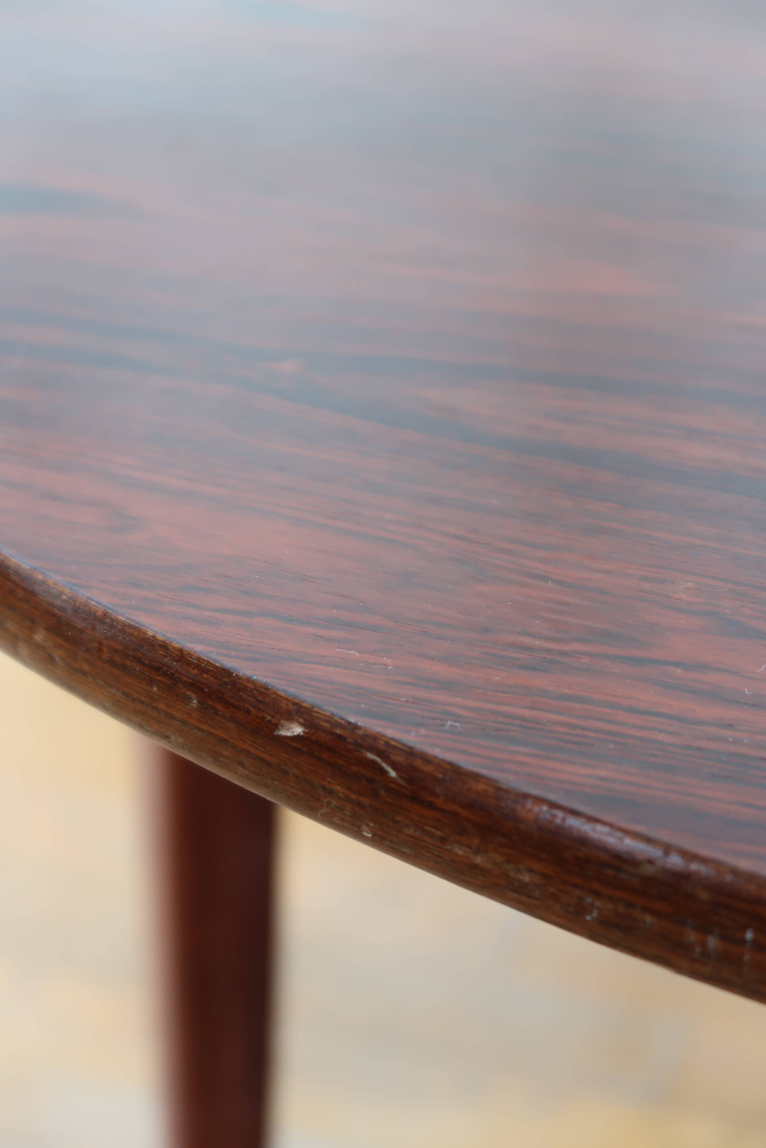 Round table extendable rosewood