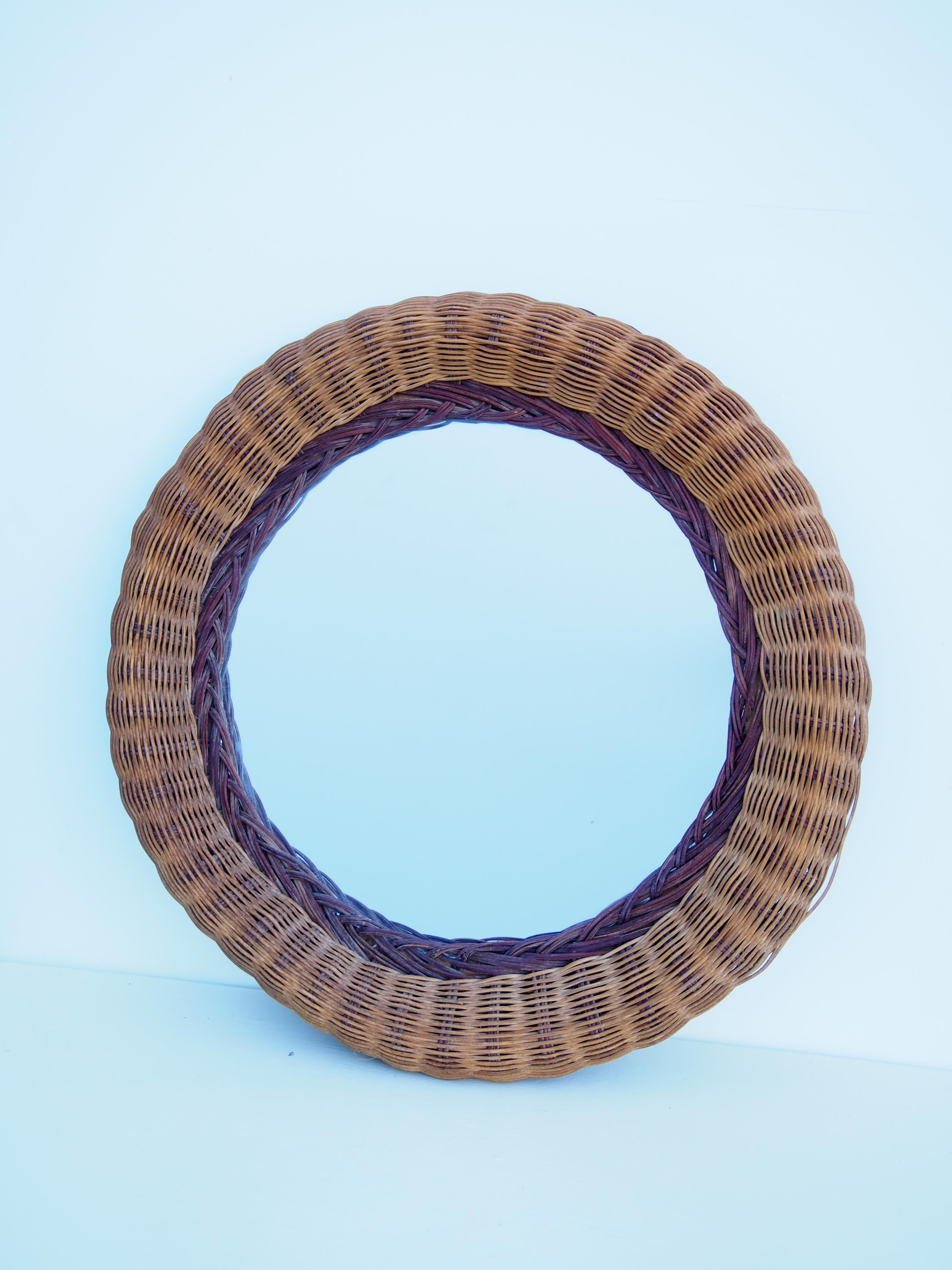 Mirror rattan
