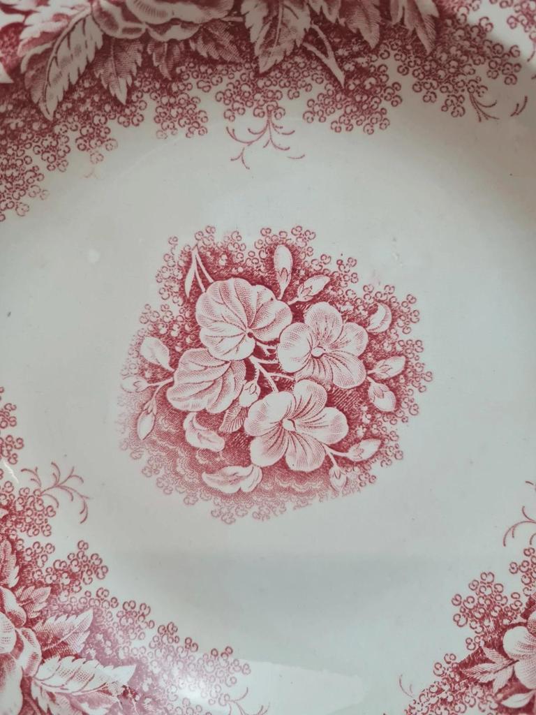 Hollow plate Terre de Fer Sarreguemines model Jardinière red