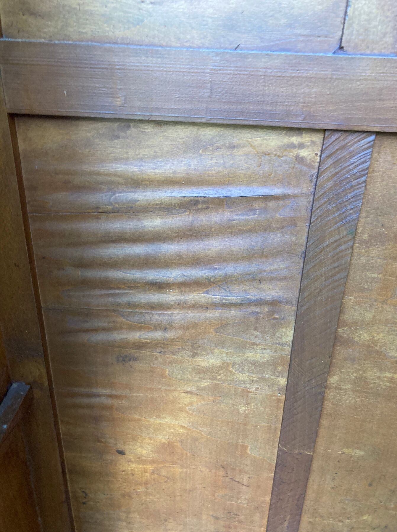 Old Parisian bonnetière