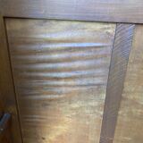 Old Parisian bonnetière