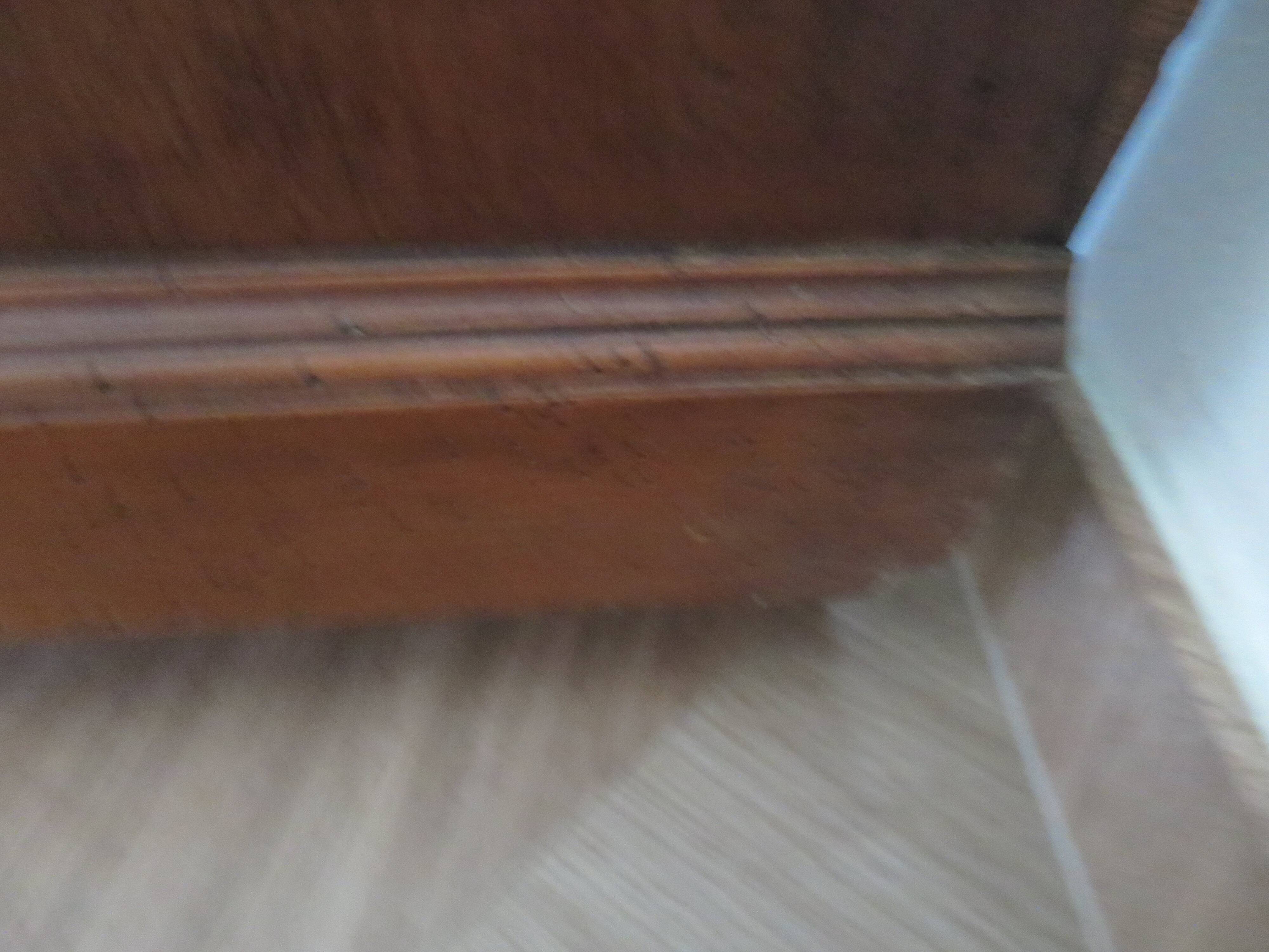 Louis Philippe style chest of drawers with 4 drawers in solid walnut and marble, 1900-1950.