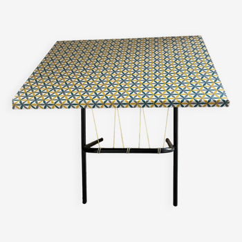 Table porte revue scoubidous