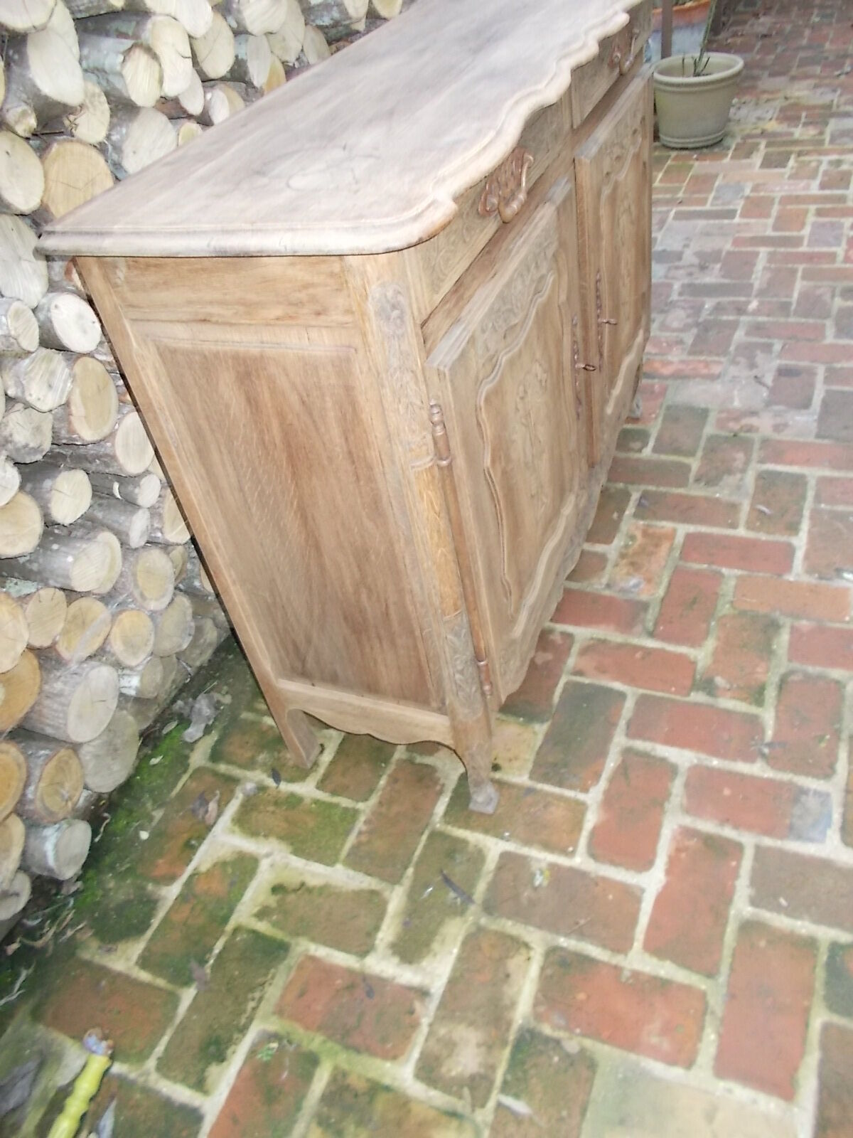 Country-style sideboard