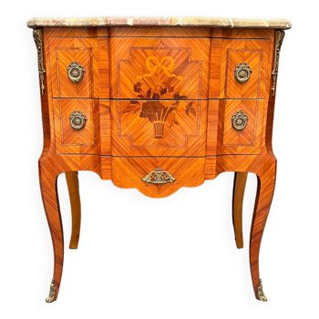 Commode sauteuse de style transition