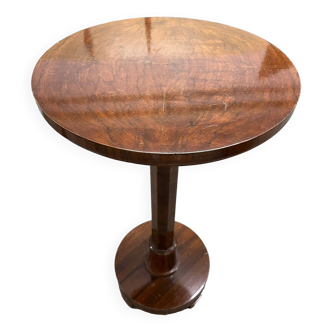 Small pedestal table / side table