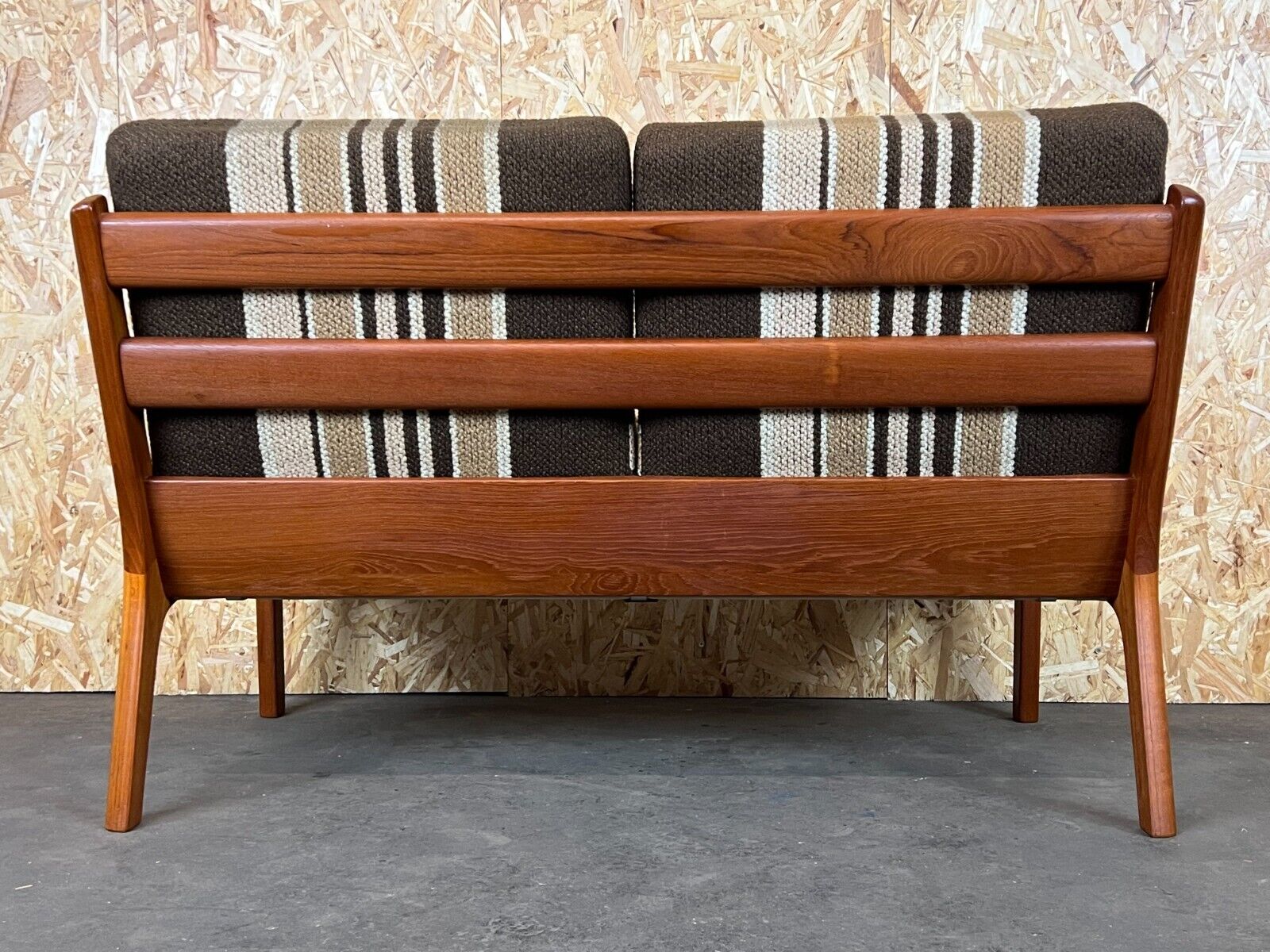 Two-seater canapé by Ole Wanscher, Cado, France & its Danish design, 60s 70s teak.