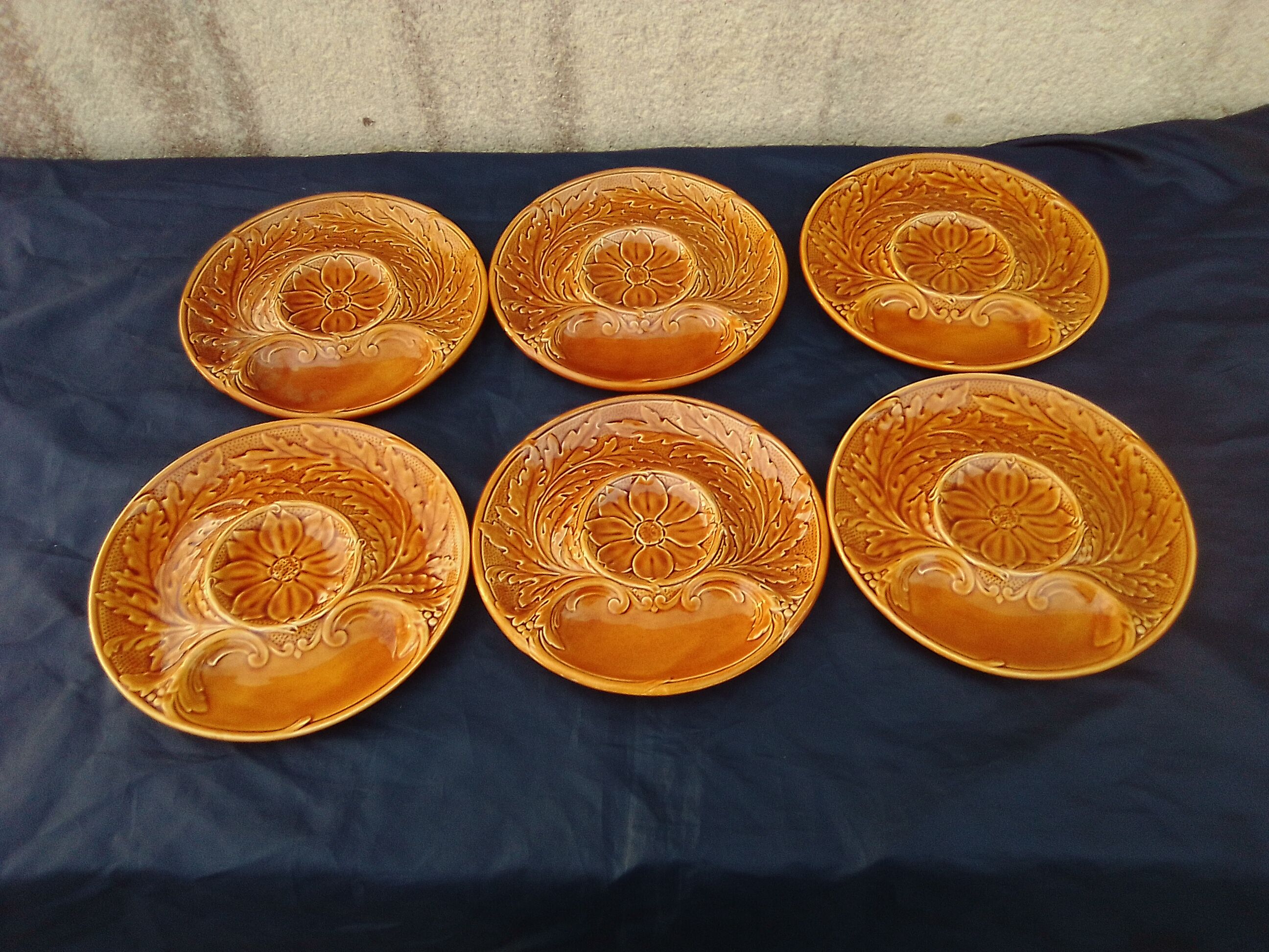 6 artichoke plates in Gien earthenware diam 23 cm