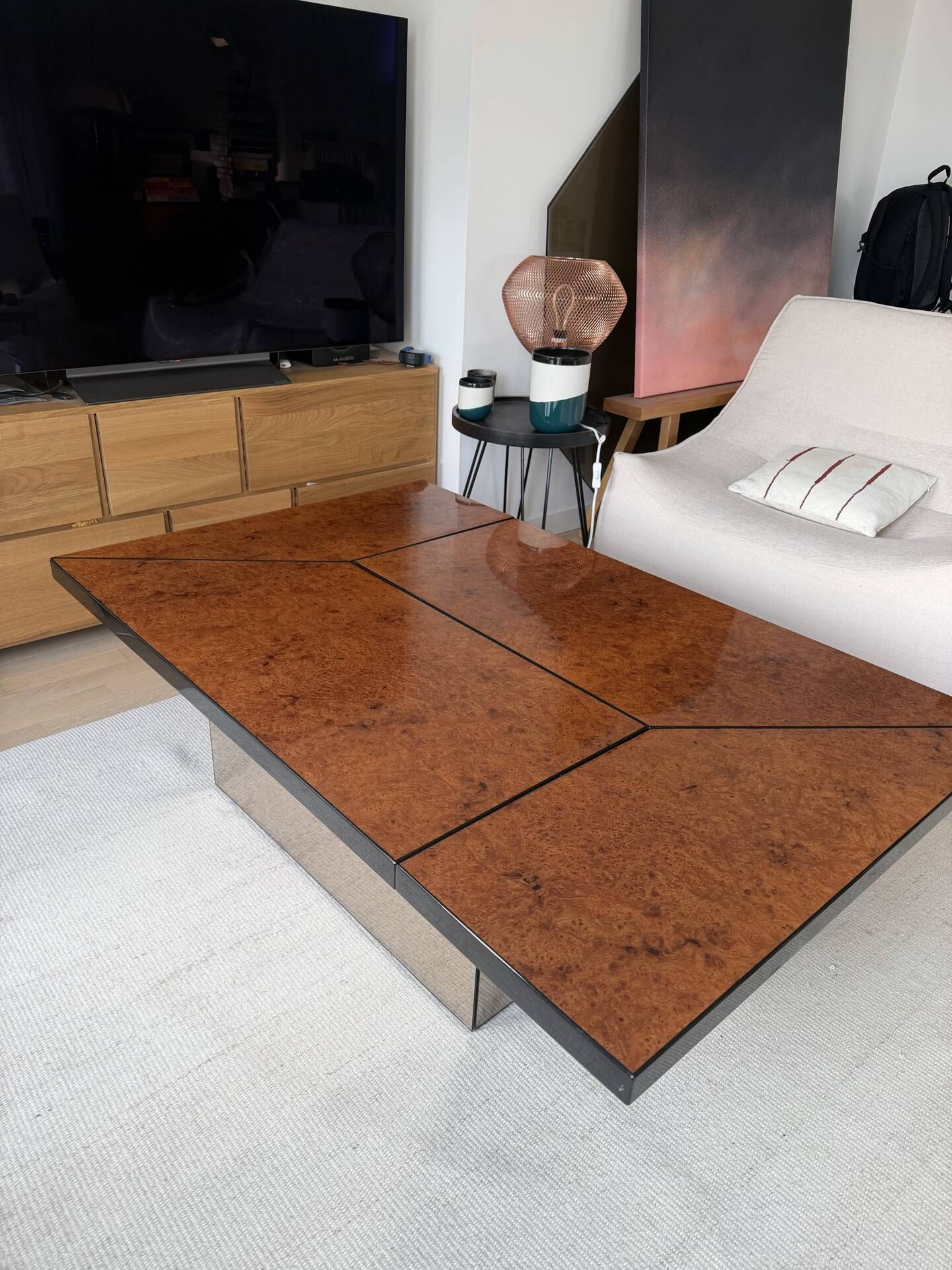 Table basse bar loupe d’orme et miroirs roche bobois