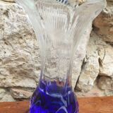 Grand vase en verre bleu
