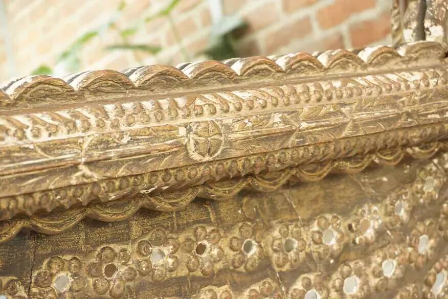 Oval carved wooden mirror 150x101cm