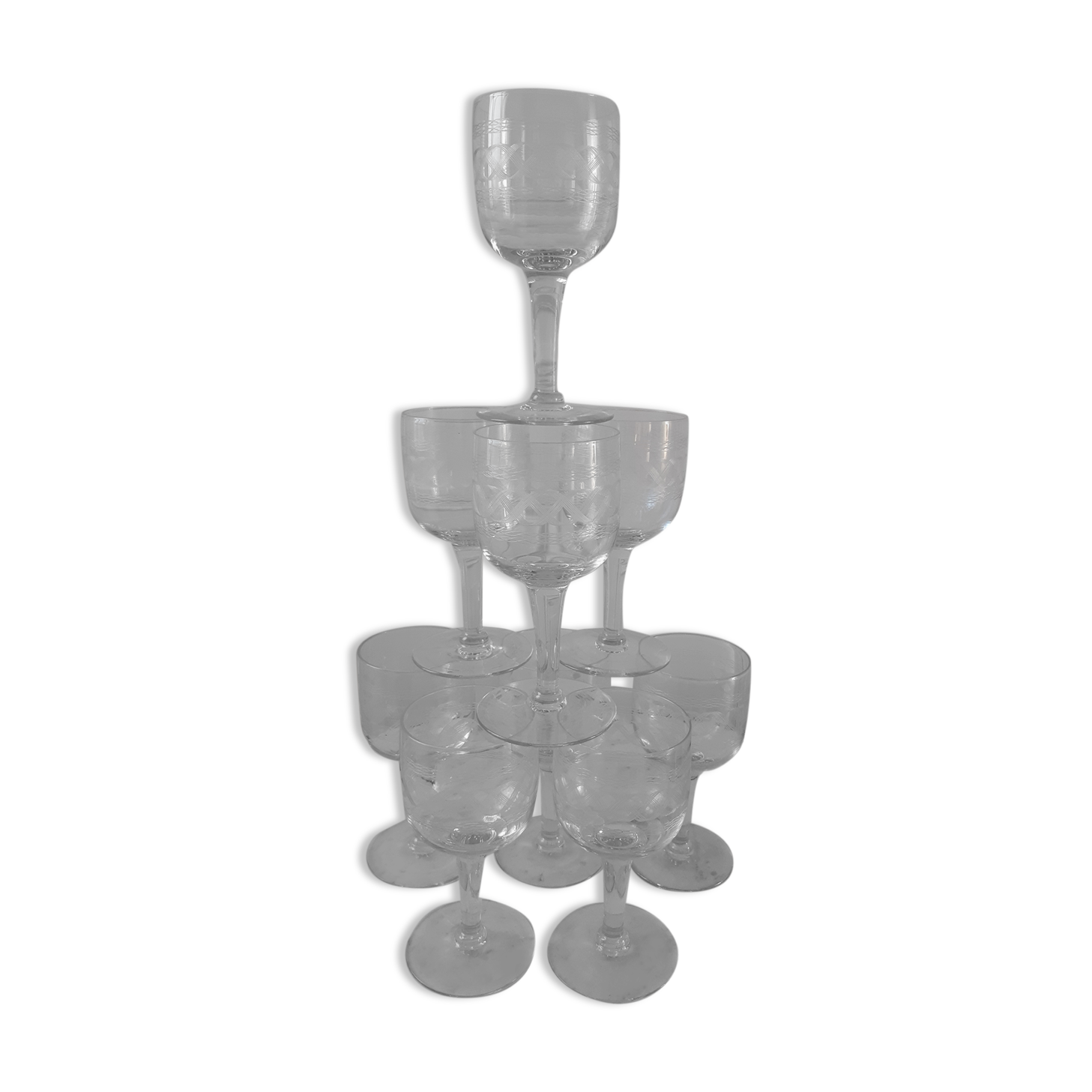 Set of 9 crystal wine glasses engraved early twentieth century