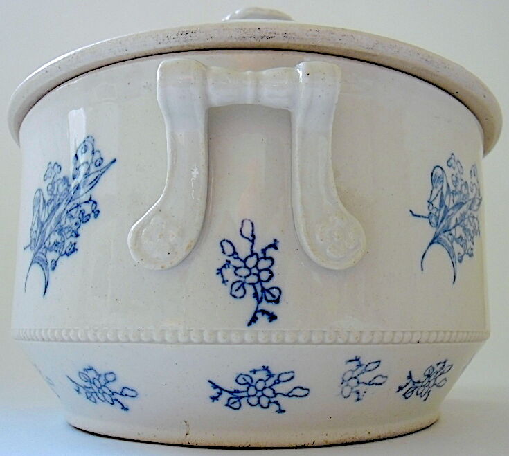 Late "steel land" sandstone soup by Revol