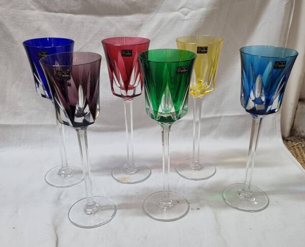 6 verres à pieds de couleur en cristal de Sèvres, 1980