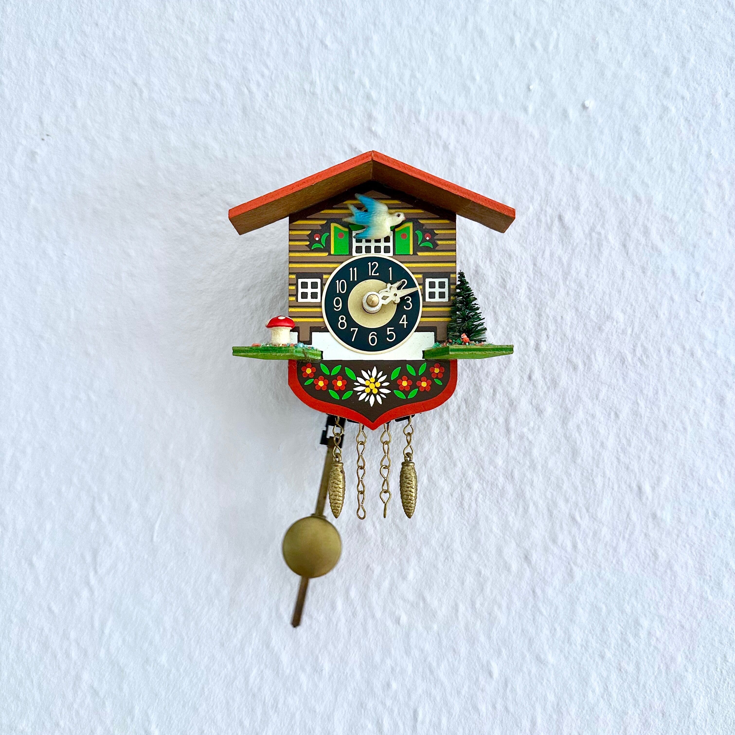 Vintage cuckoo clock, Engstler