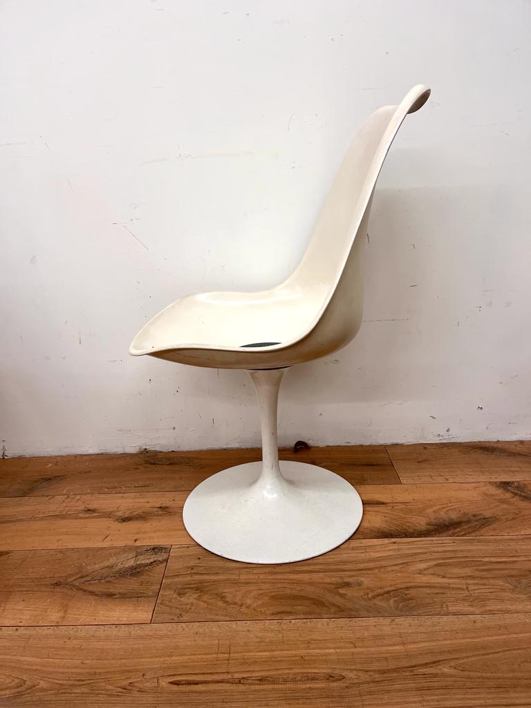 Six chaises tulip Knoll