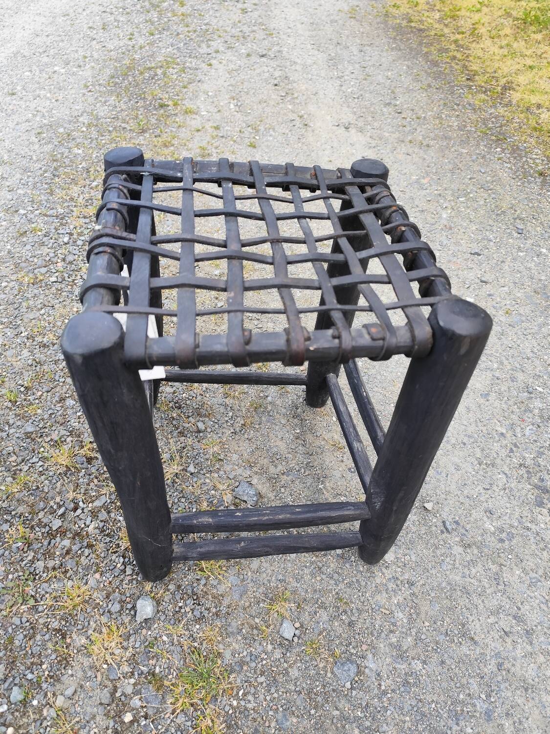 6 tabourets bois assise tressée de Cuir Nina Kaufmann