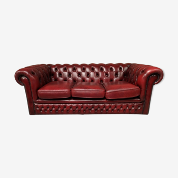 Red leather chesterfield sofa