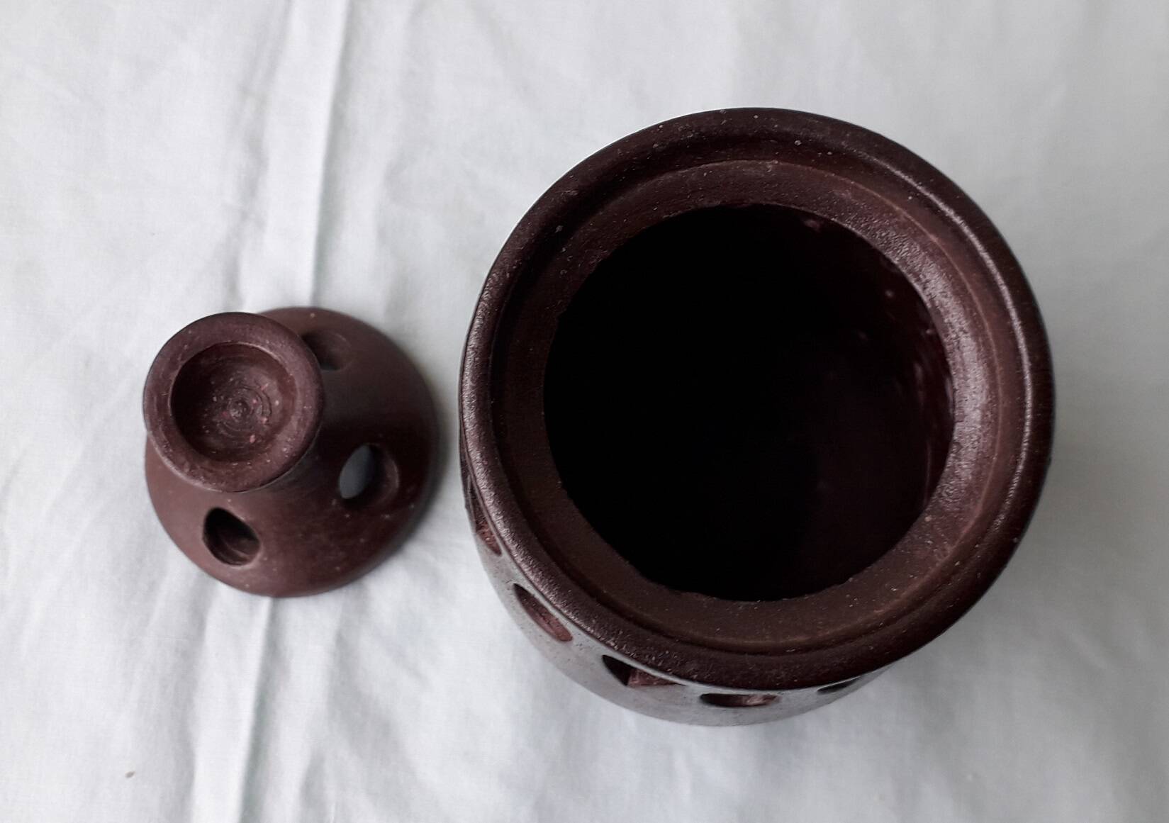 Stoneware tealight holder