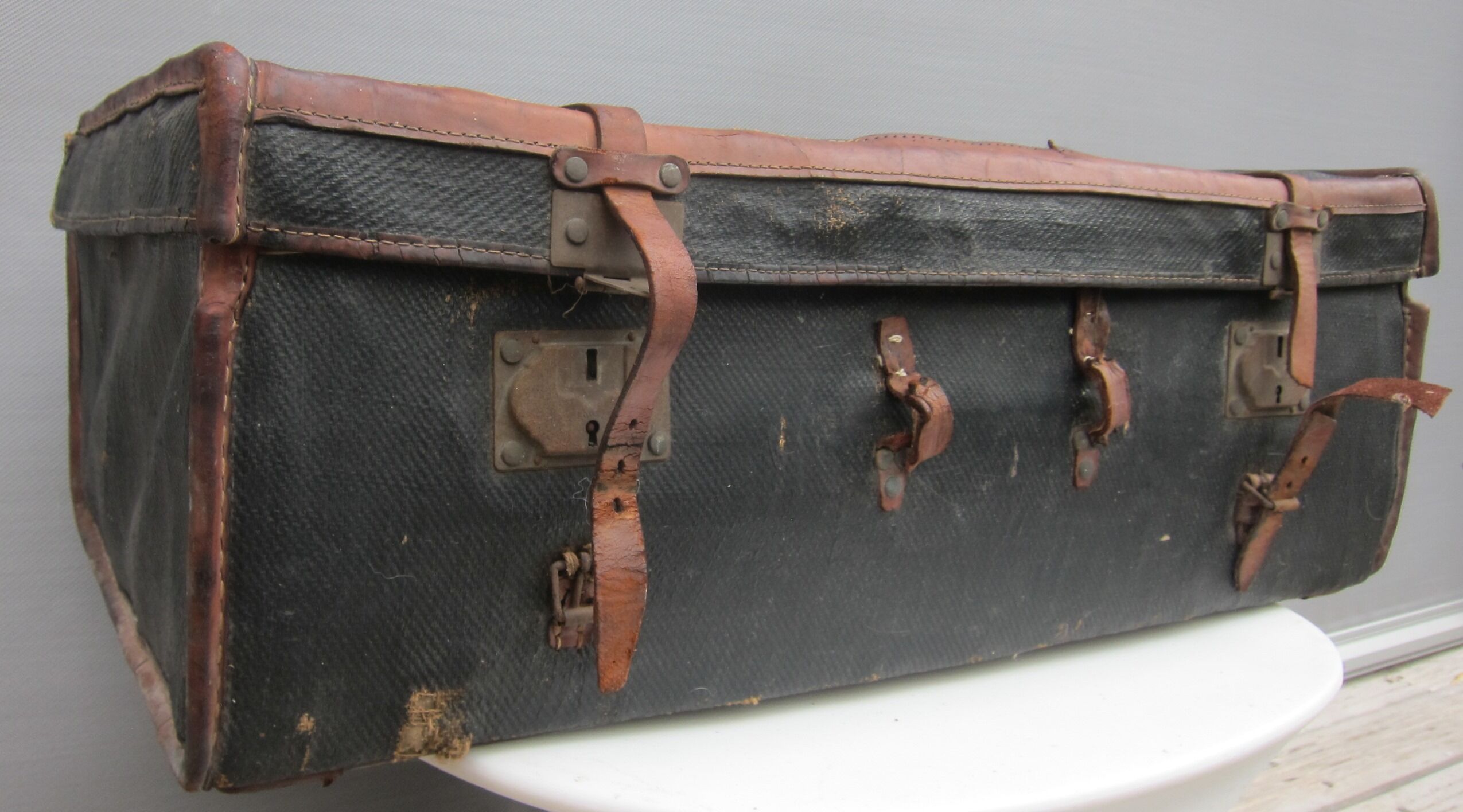 Suitcase 19th Moynat