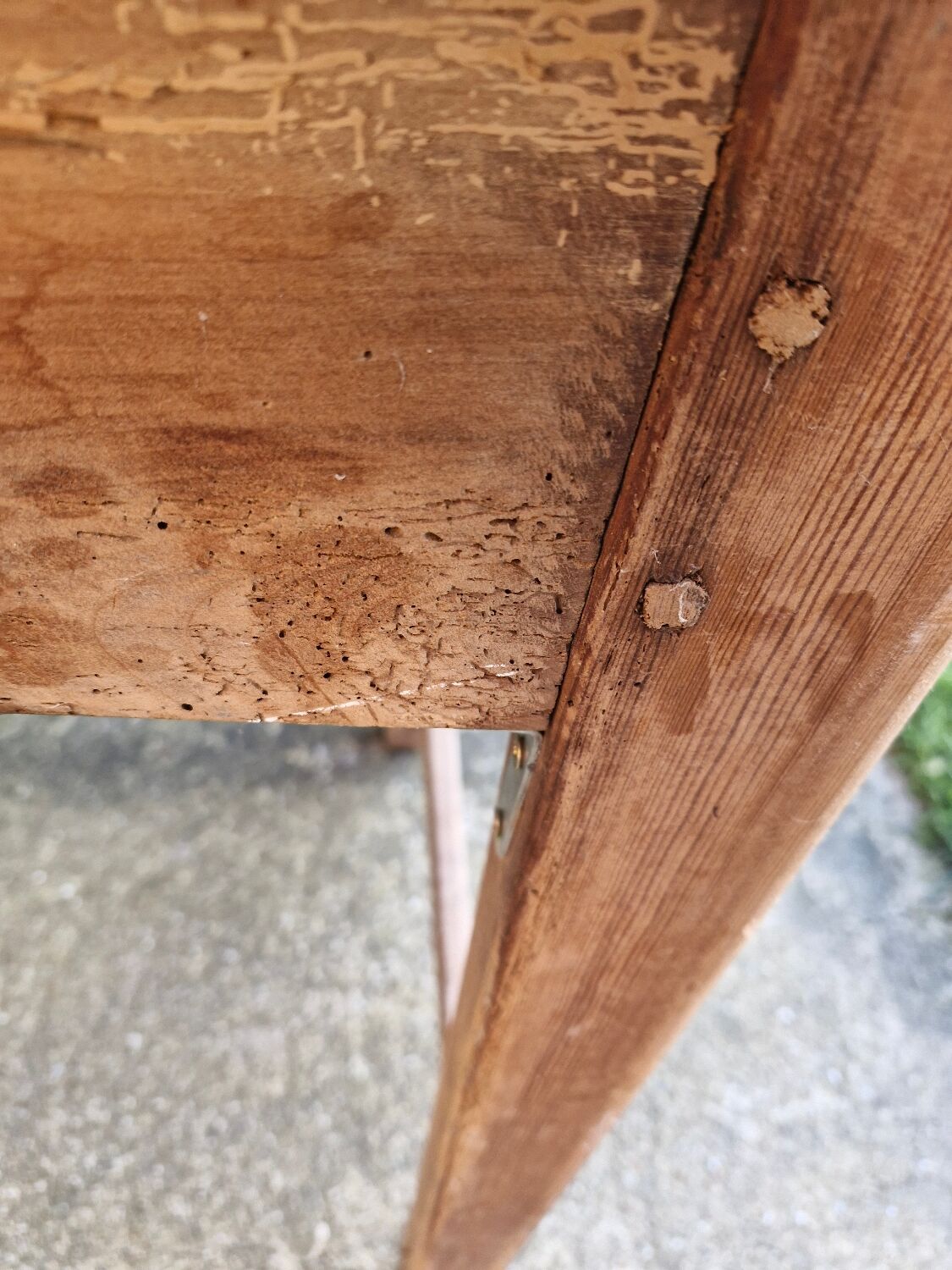 Small farmhouse table