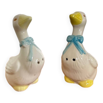 Set of 2 geese salt shakers