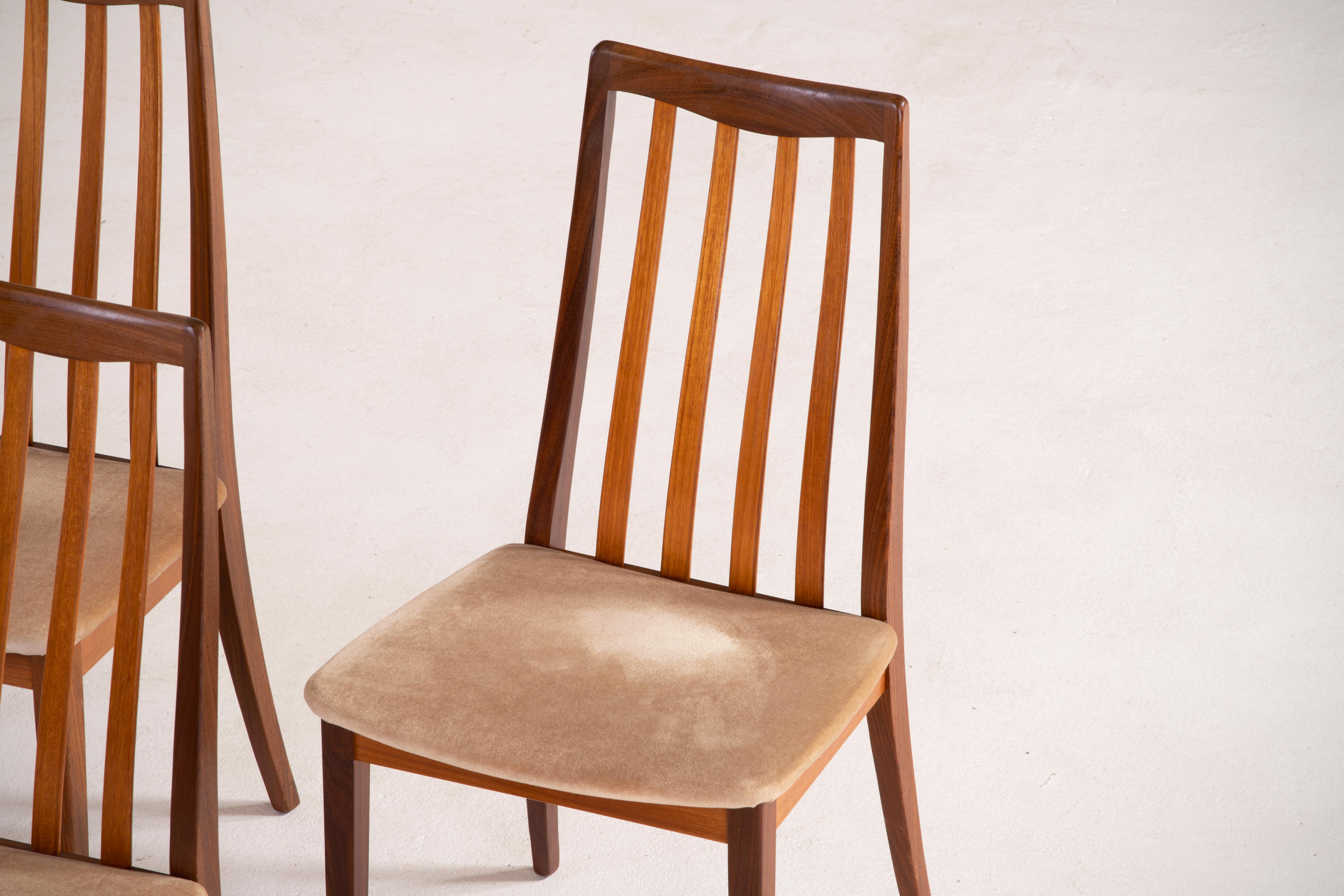 Série de 6 chaises scandinaves vintage