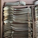 Wiskerman couverts pour 12 personnes - 127 pieces.