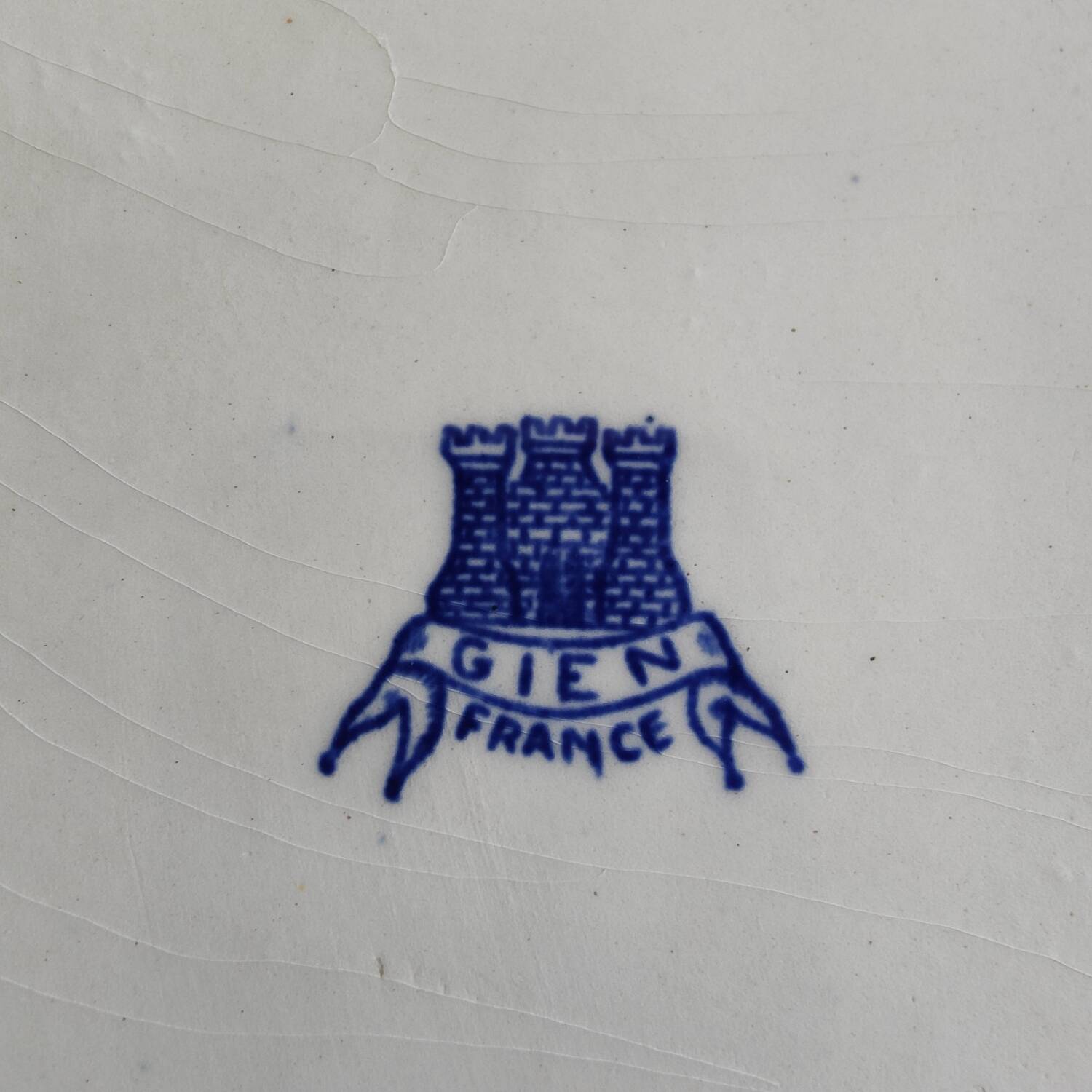 Coupe en porcelaine opaque de Gien