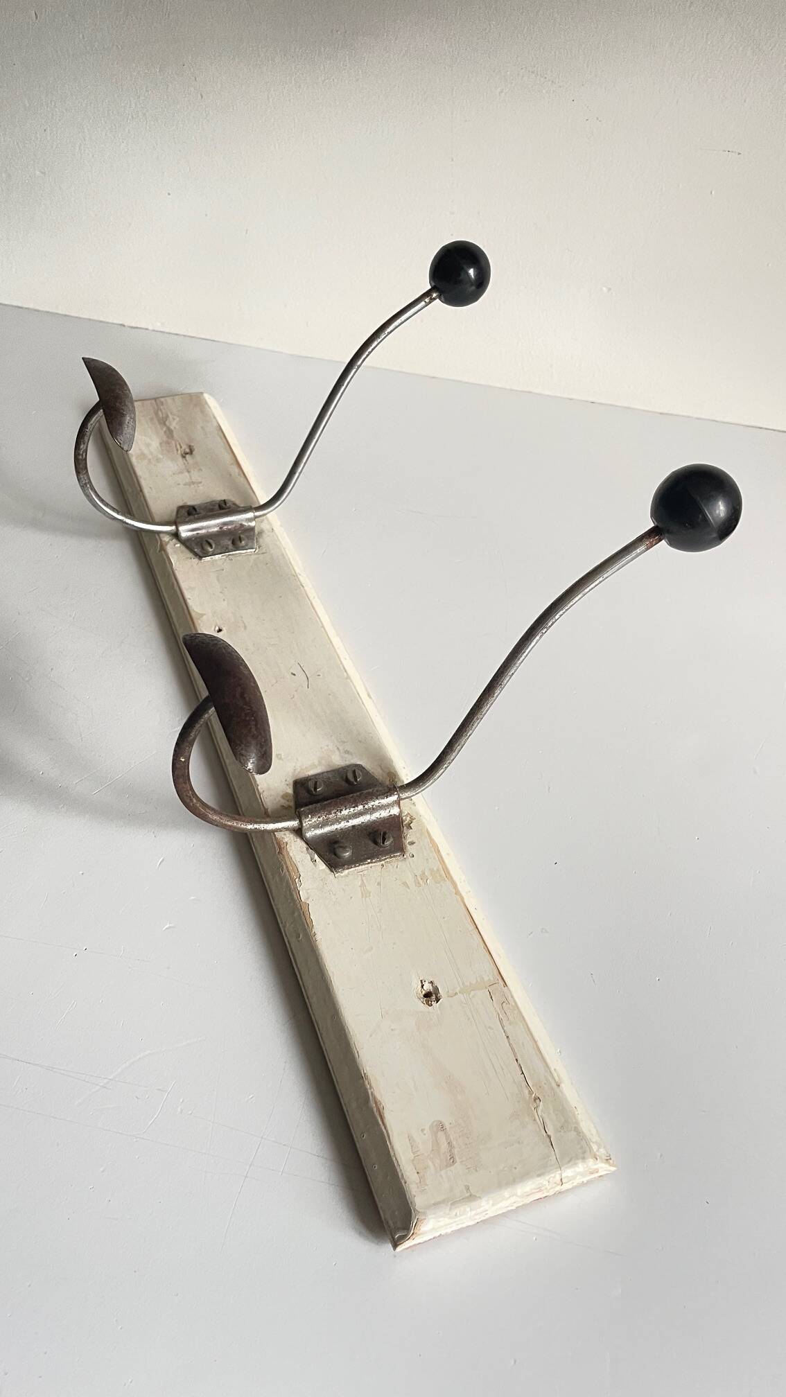 ANTIQUE SCHOOL COAT RACK White Wood