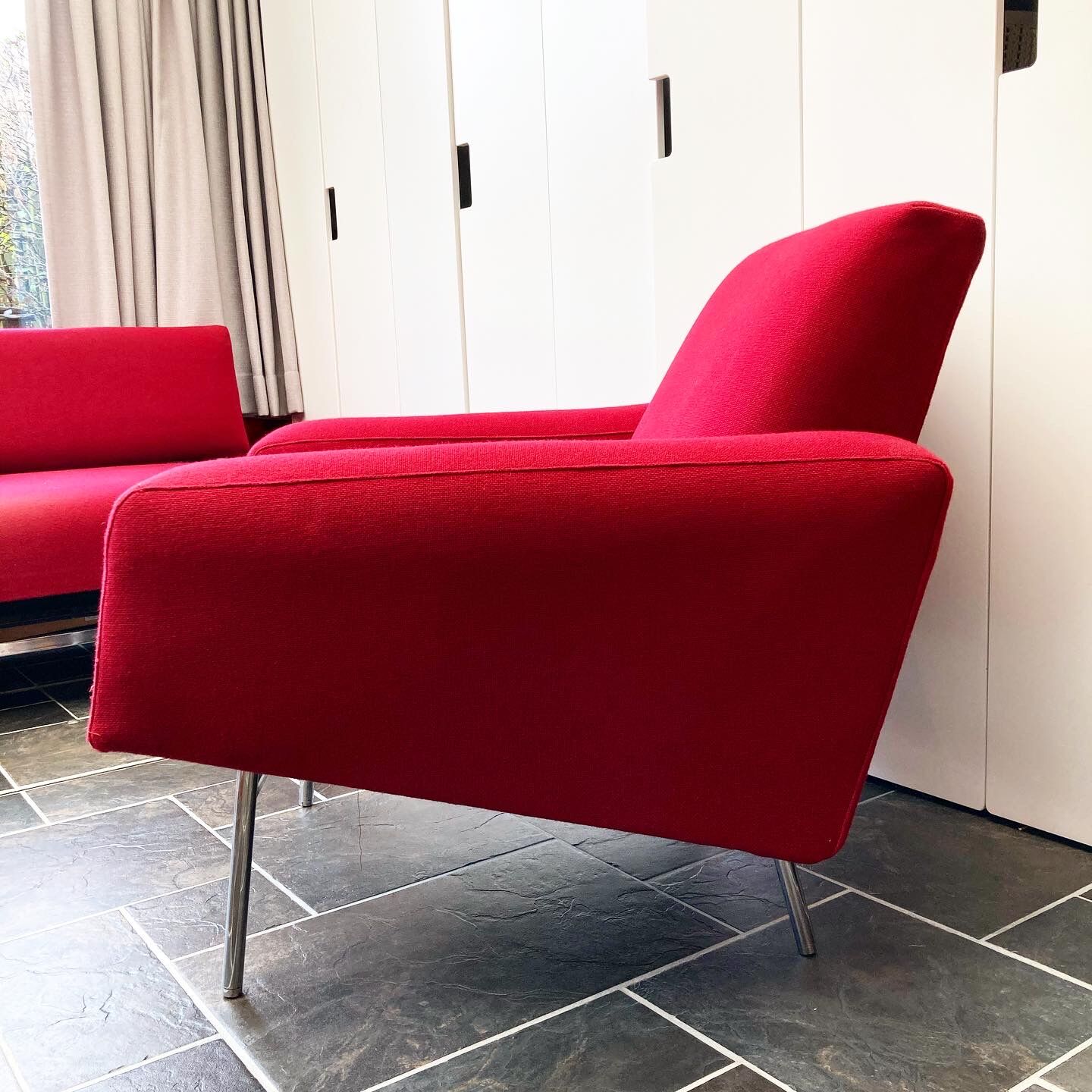 Airborne G10 chair by Pierre Guariche