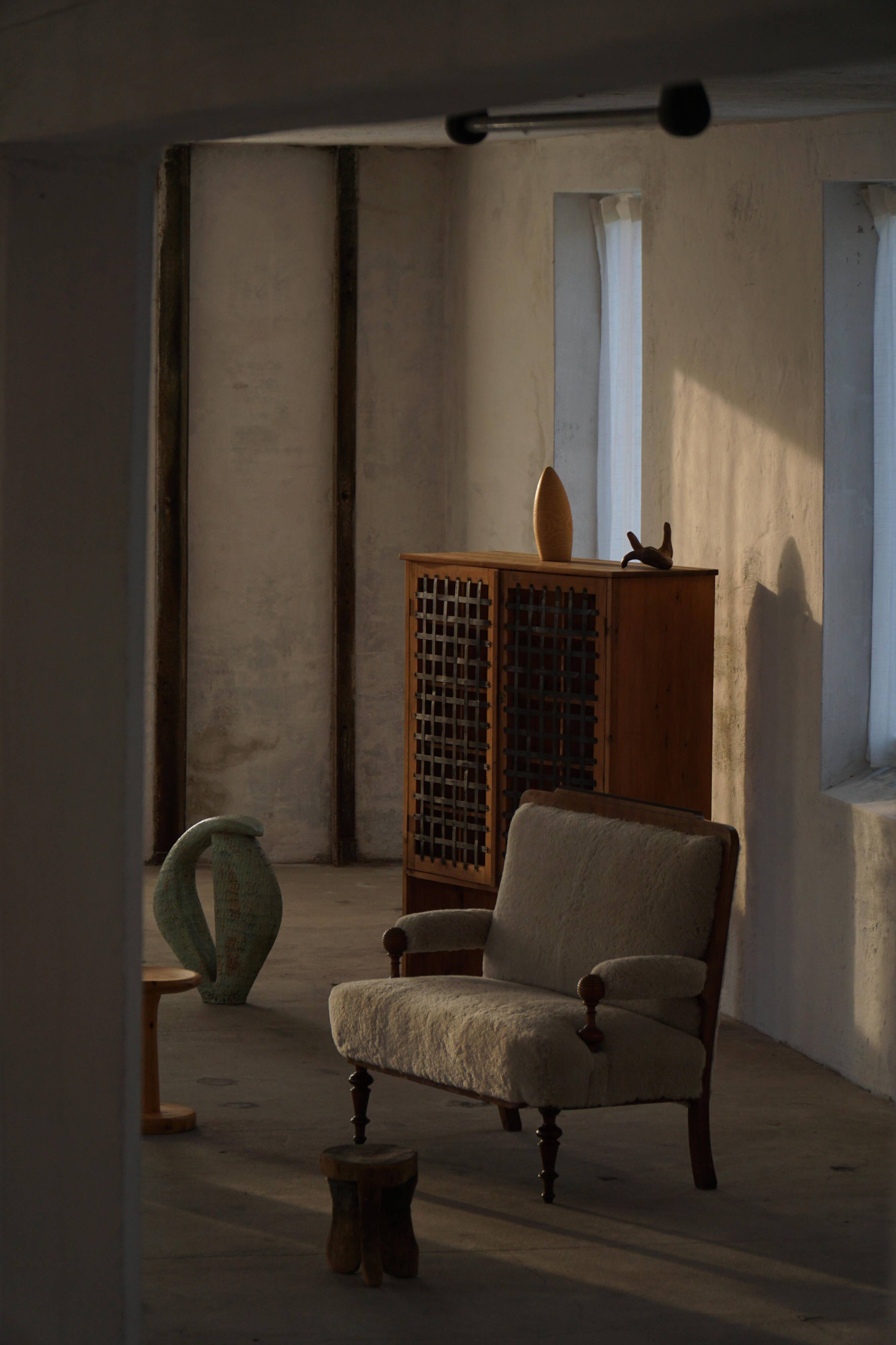 Danish two-seater canapé from the early 20th century in merino wool and wood, 1930s.